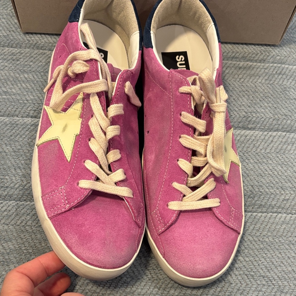 Golden Goose Pink and Cream Star Sneakers authentic!!!!! NWT!!!!